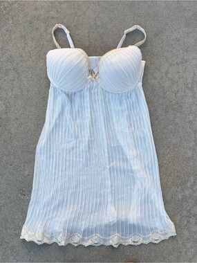 Inner Secrets Nightgown size 1X cream pleated look nightie